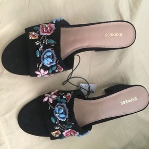 Express Sandals size 8
